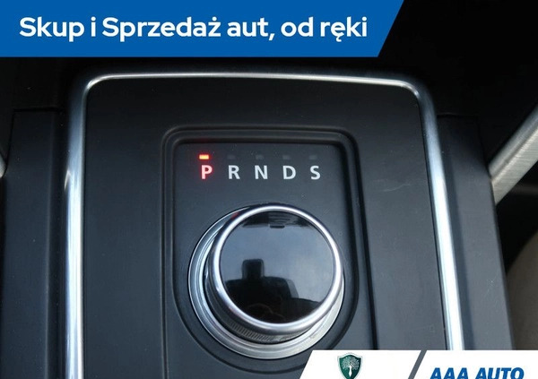 Land Rover Discovery Sport cena 90000 przebieg: 111137, rok produkcji 2015 z Ryn małe 254